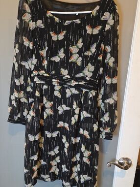 Black Butterfly Print Long Sleeve Dress